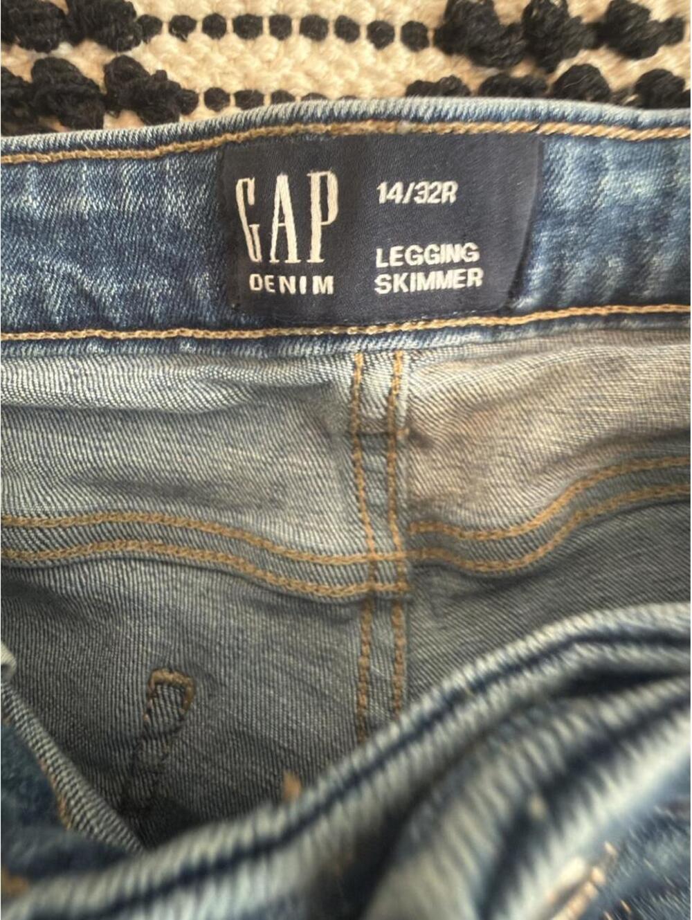 Gap Women's Blue Denim Legging Skimmer Jeans Size 14/32R - Picture 3 of 3